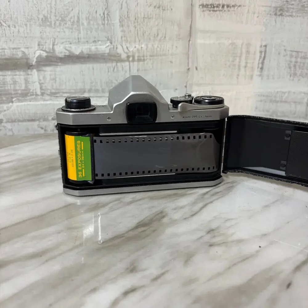 Vintage Honeywell Pentax H3 SLR Camera with Takumar Lens